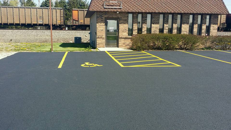 New parking lot asphalt pavement in Aurora, IL